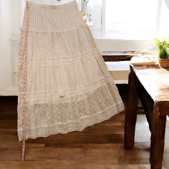 Vintage Bohemian Styled,Lined  White Skirt, Size L - Picture 5 of 9